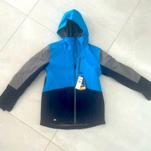 Snowboard or ski Jacket new never used.